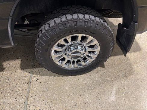 Used 2022 Ford F250 XLT w/ XLT Premium Package image 29