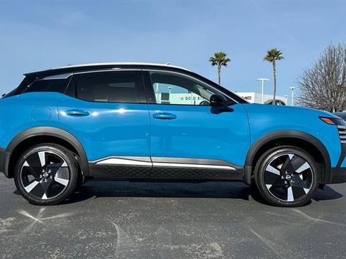 New 2025 Nissan Kicks SR w/ SR Premium Package image 3