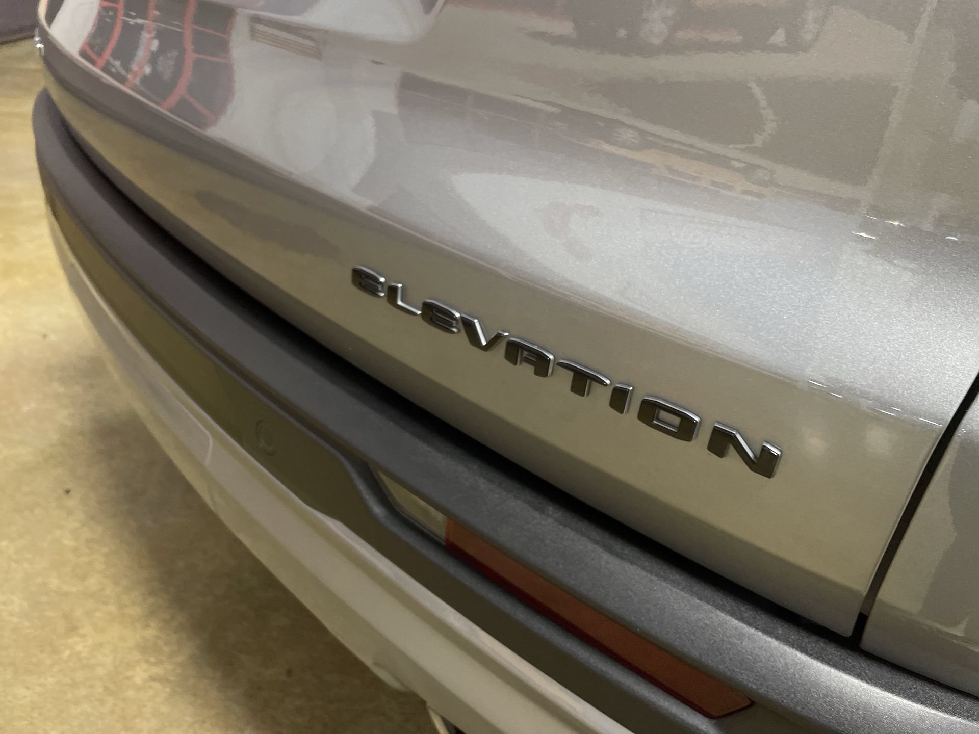 Used 2024 GMC Acadia Elevation w/ Luxury Package FWD image 33