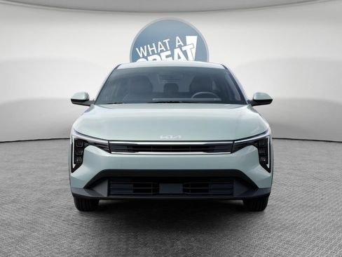 New 2026 Kia K4 FWD image 2