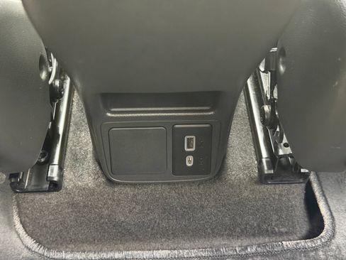 Used 2024 Buick Encore GX Sport Touring FWD image 27