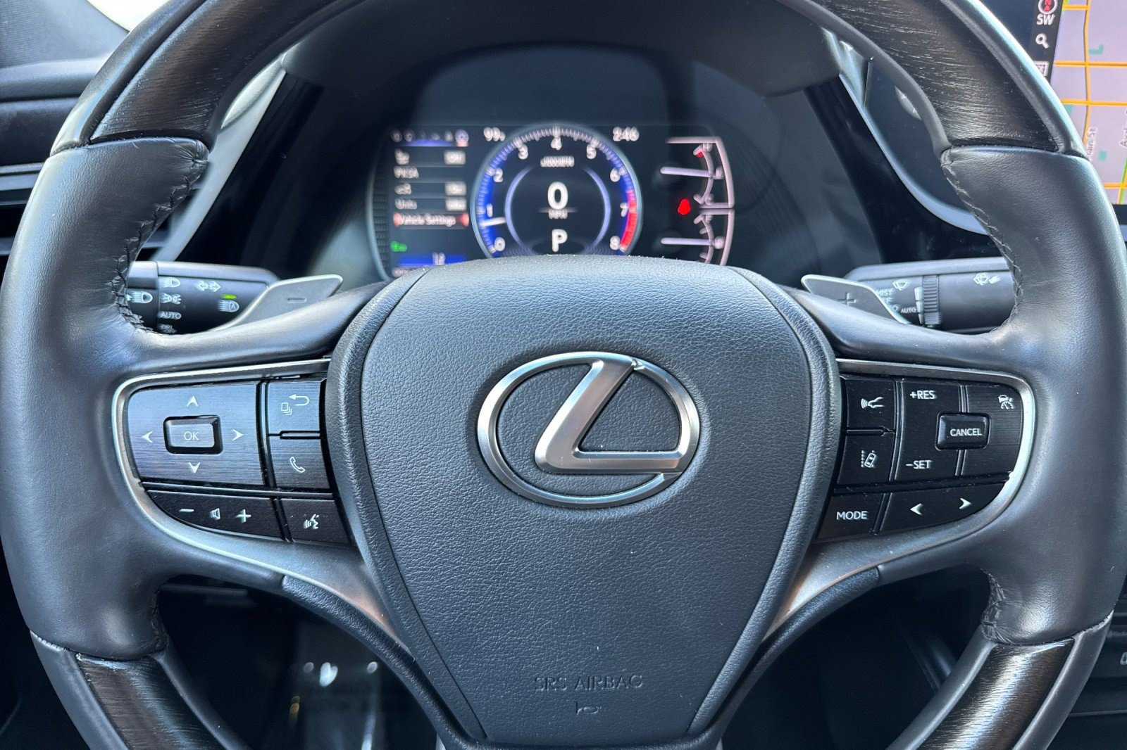 Used 2022 Lexus ES 350 w/ Accessory Package FWD image 11