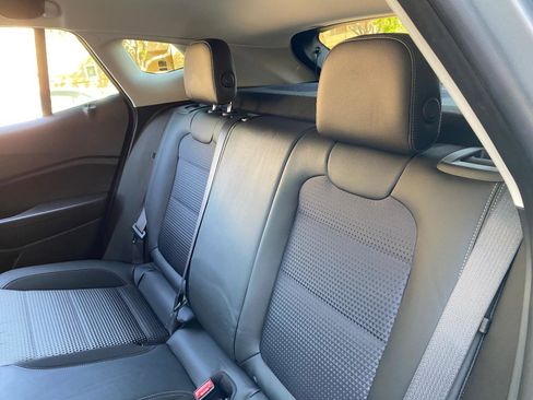 Used 2025 Chevrolet Trax LT w/ Driver Confidence Package image 34