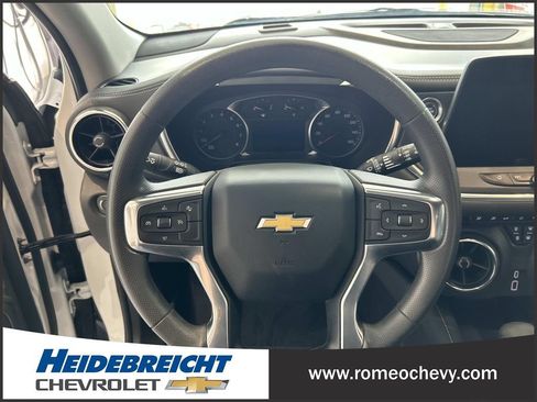 Used 2024 Chevrolet Blazer LT w/ Convenience Package FWD image 18