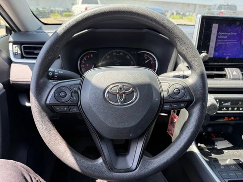 Used 2023 Toyota RAV4 LE FWD image 6
