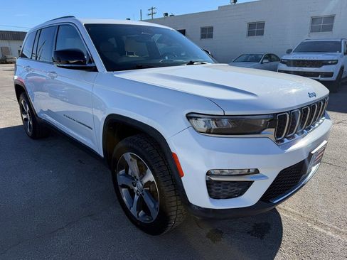 Used 2022 Jeep Grand Cherokee Limited 4xe image 9