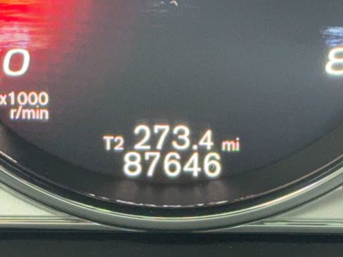 Used 2017 Volvo XC60 T6 Dynamic w/ Preferred Option Package image 23