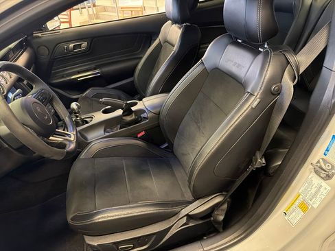 Used 2017 Ford Mustang Shelby GT350 RWD image 13