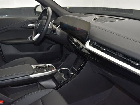 Used 2025 BMW X2 xDrive28i image 23