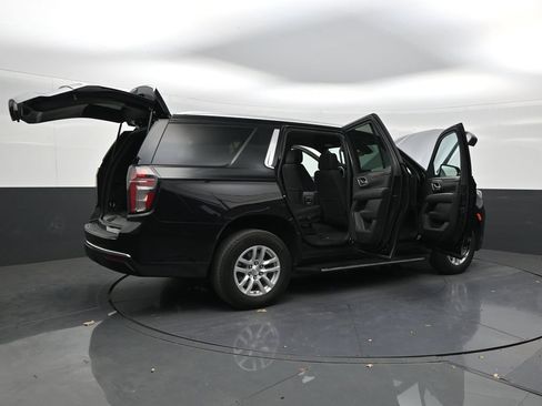 Used 2024 Chevrolet Tahoe LS RWD image 28
