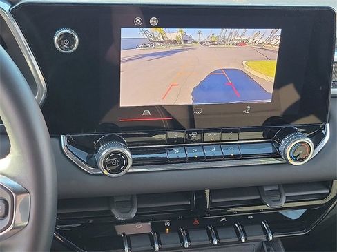 Used 2025 GMC Canyon Elevation image 12