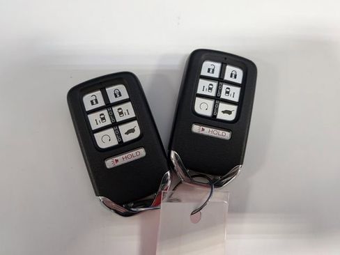 Used 2023 Honda Odyssey Touring image 39