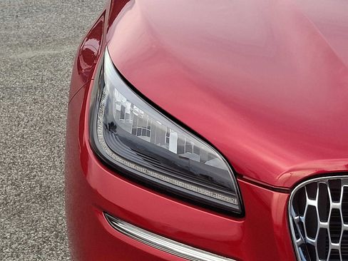 Used 2022 Lincoln Corsair AWD w/ Premium Package image 9