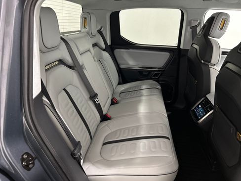 Used 2023 Rivian R1T Adventure AWD/4WD image 22