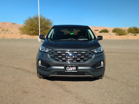 Used 2021 Ford Edge SEL w/ Convenience Package image 9