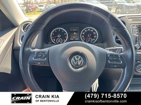 Used 2016 Volkswagen Tiguan SE image 25