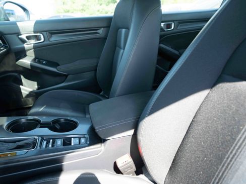 Used 2025 Honda Civic Sport image 10