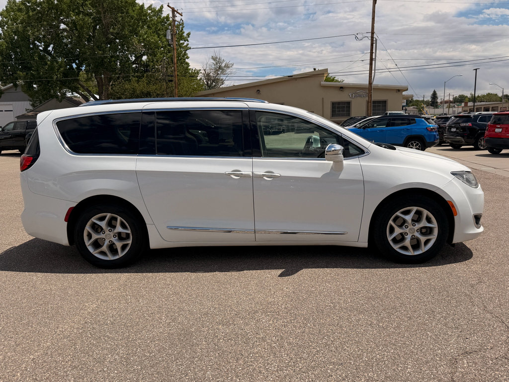 Used 2020 Chrysler Pacifica Limited FWD image 5