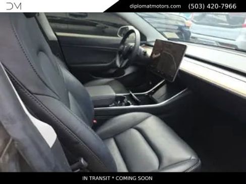 Used 2020 Tesla Model 3 Standard Range RWD image 8