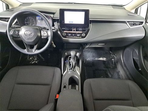 Used 2025 Toyota Corolla LE image 16