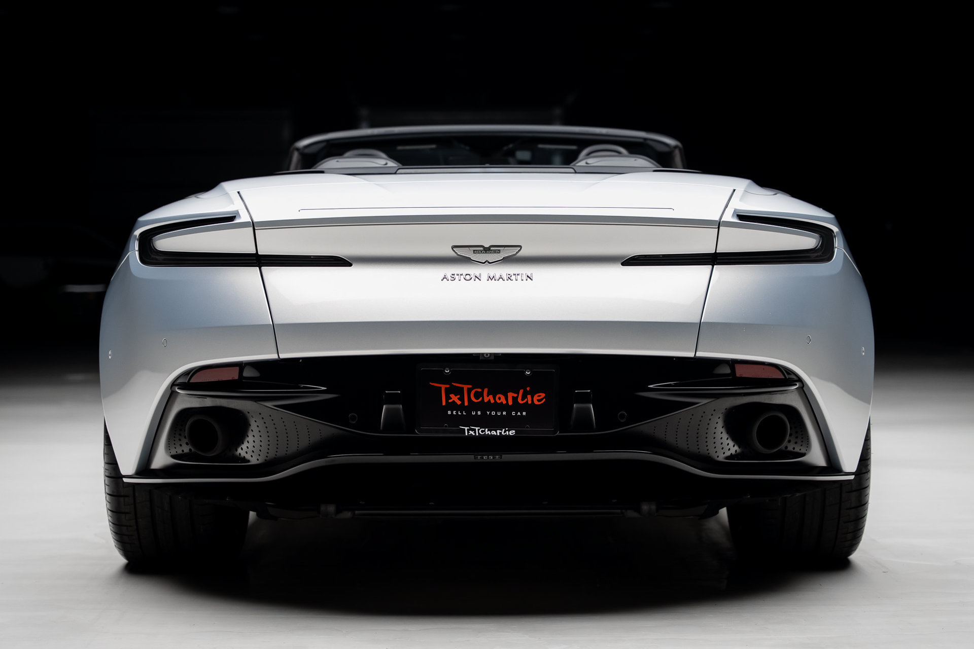 Used 2019 Aston Martin DB11 Volante RWD image 28