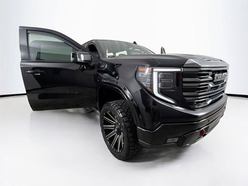 Used 2023 GMC Sierra 1500 AT4 w/ AT4 Premium Package AWD/4WD image 42