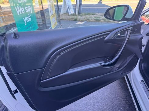 Used 2016 Buick Cascada image 6