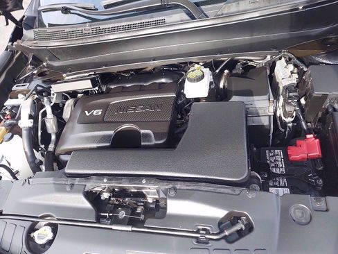 Used 2019 Nissan Pathfinder S image 26