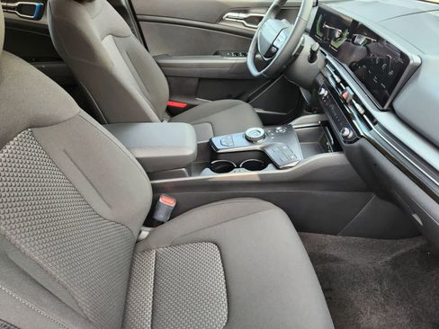 New 2026 Kia Sportage S image 13