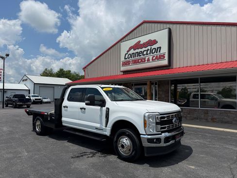 Used 2025 Ford F350 XLT AWD/4WD image 2