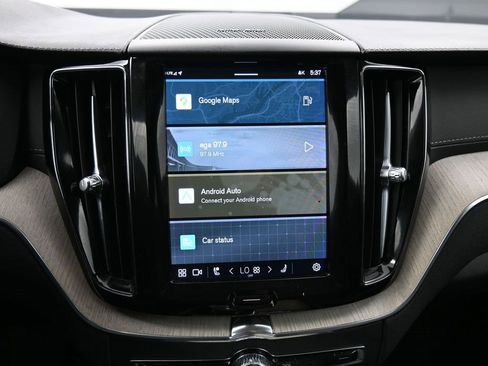 Used 2022 Volvo XC60 B5 Inscription w/ Advanced Package image 18