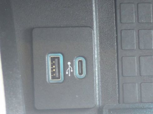 Used 2021 Ford Expedition Max XLT image 22