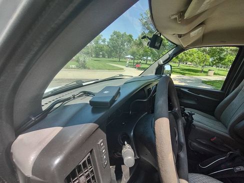 Used 2012 GMC Savana 1500 AWD image 14