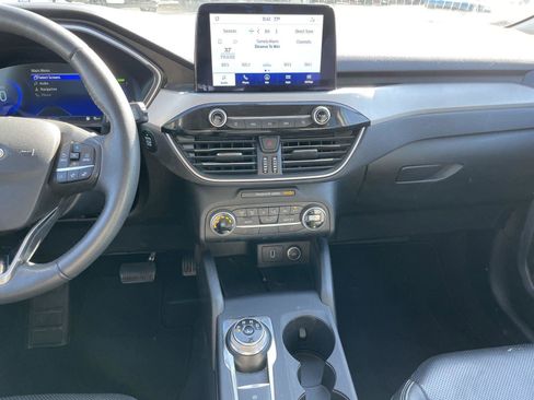 Used 2020 Ford Escape SE Sport image 18