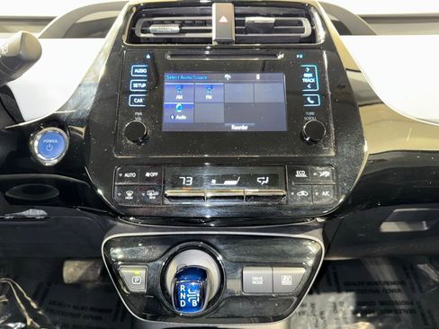 Used 2019 Toyota Prius LE image 25