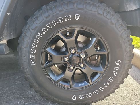 Used 2022 Jeep Wrangler Unlimited Sport image 7