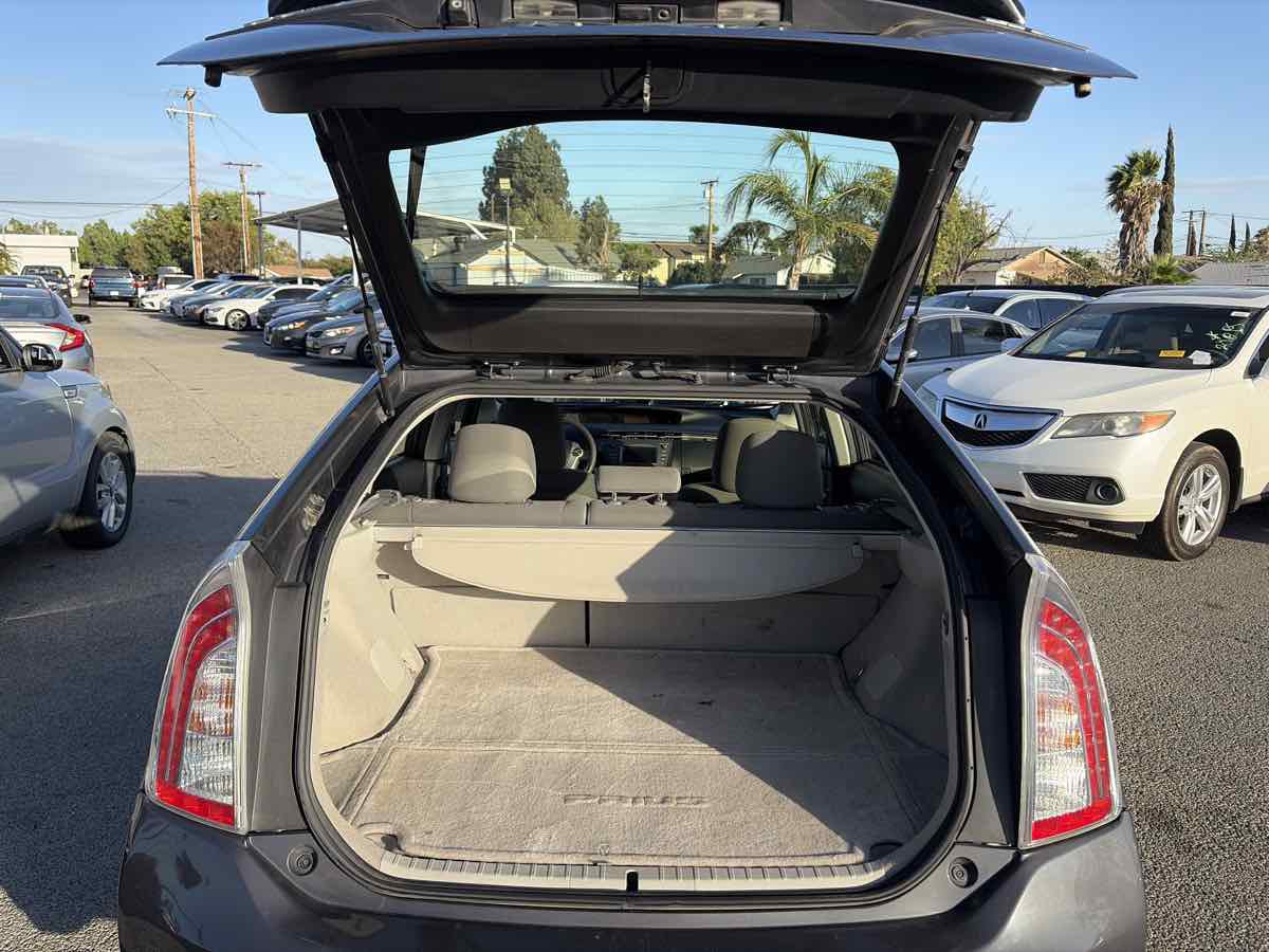 Used 2012 Toyota Prius Three FWD image 16