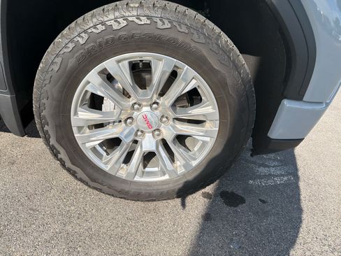 Used 2025 GMC Sierra 1500 Denali AWD/4WD image 5