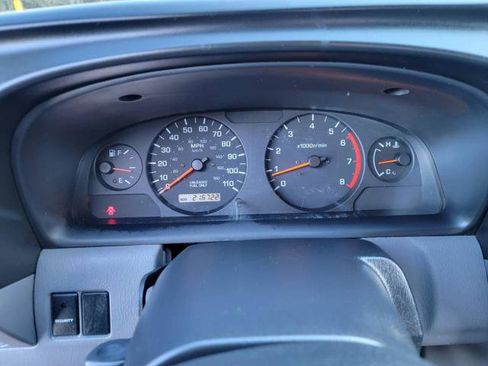 Used 2000 Nissan Frontier XE image 18
