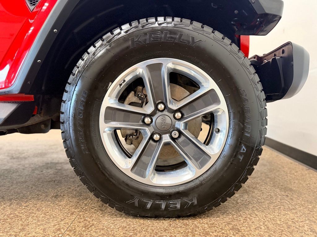 Used 2021 Jeep Wrangler Unlimited Sahara w/ Uconnect 4C Nav & Sound Group AWD/4WD image 28