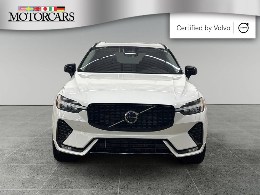 Certified 2023 Volvo XC60 B5 Plus w/ Protection Package Premier AWD/4WD image 8