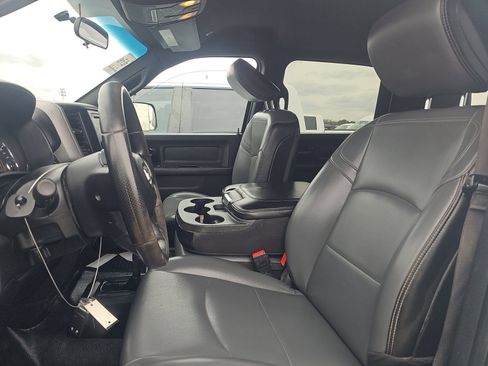 Used 2021 RAM 2500 Tradesman w/ Chrome Appearance Group image 7