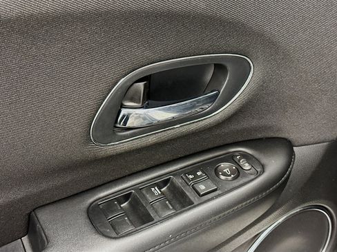 Used 2022 Honda HR-V EX image 15