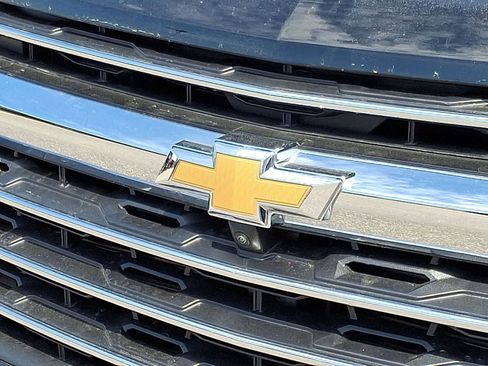 Used 2025 Chevrolet Traverse LT w/ Enhanced Driving Package FWD image 37
