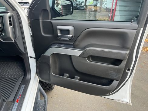 Used 2018 Chevrolet Silverado 1500 LT w/ All Star Edition image 29