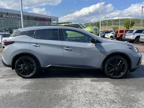 Used 2023 Nissan Murano SV w/ SV Midnight Edition Package AWD/4WD image 2