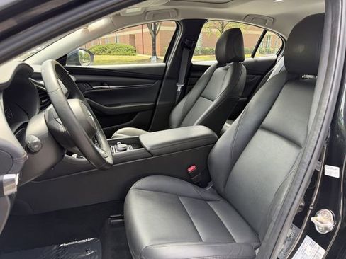 Used 2023 MAZDA MAZDA3 s FWD image 11