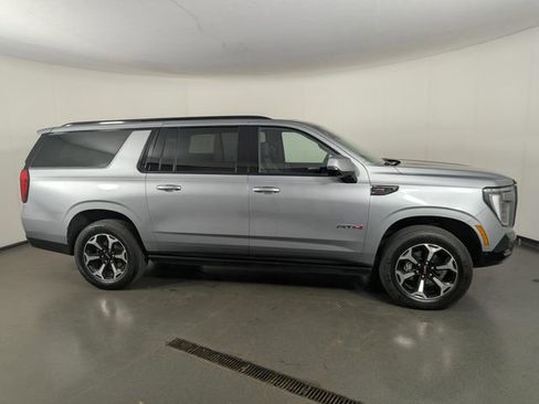 Used 2025 GMC Yukon XL AT4 w/ AT4 Premium Package image 8