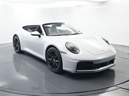 Certified 2025 Porsche 911 Carrera RWD image 17