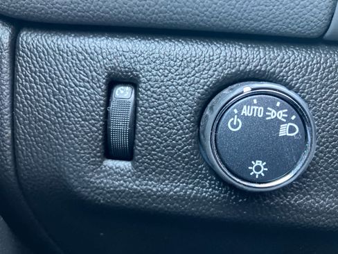 Used 2019 Chevrolet Colorado W/T image 13